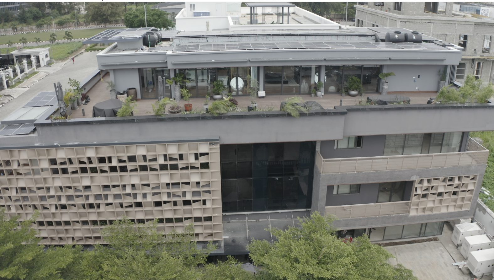 BAYBAN — The planted roof